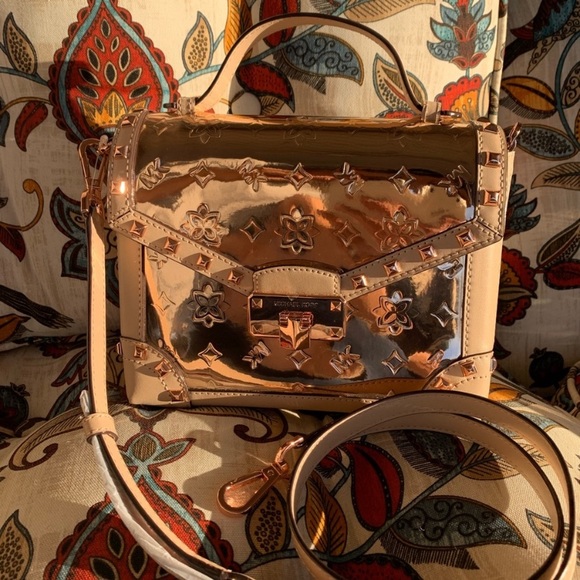 Rosegold MK Crossbody 💖 limited addition - Picture 2 of 6